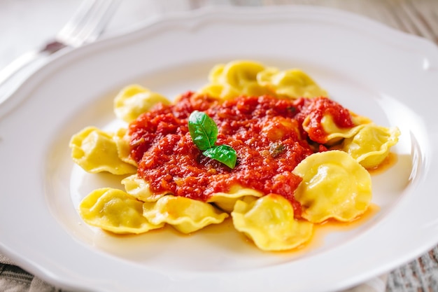 Ravioli al pomodoro