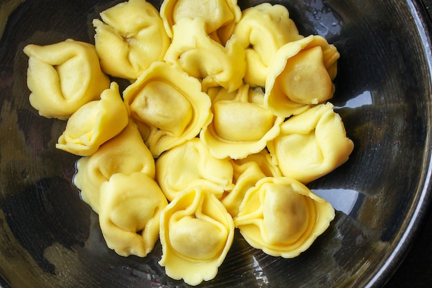 ravioli ripieni di tortellini