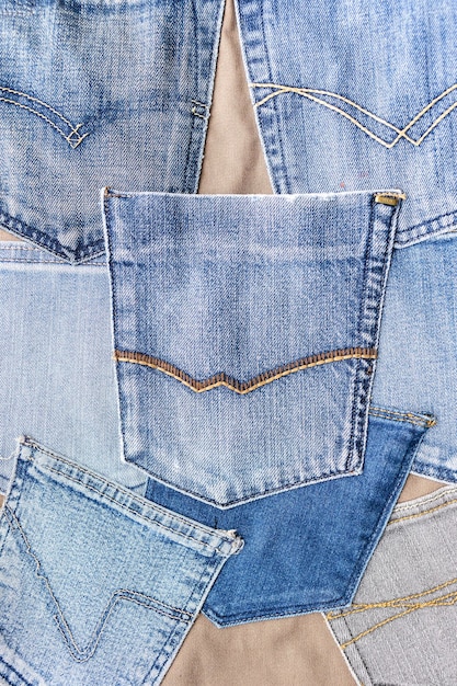 Realizzato a mano da varie tasche di jeans usate