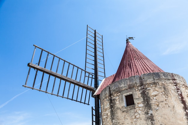 Regione della Provenza, Francia. Vecchio mulino di Fontvieille, in pietra e legno