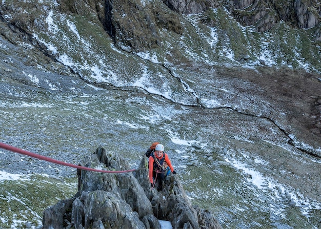 Regno Unito, Galles del Nord, Snowdonia, Ogwen, Cneifion Rib, arrampicata alpinisti