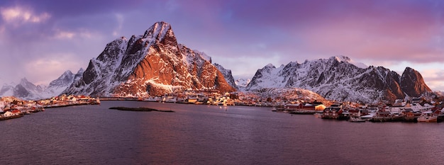 Reine all'alba