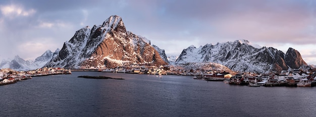 Reine all'alba