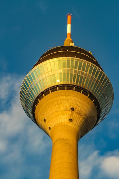 Rheinturm a Dusseldorf in Germania