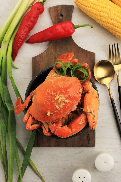 Ricetta piccante di granchio di mare di Singapore