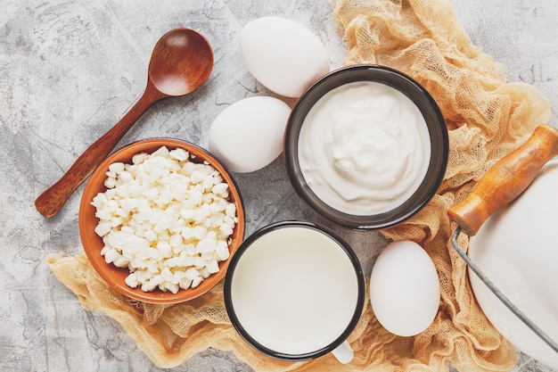 Ricotta granulata e panna acida