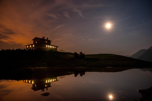 Rifugio Avaro di notte