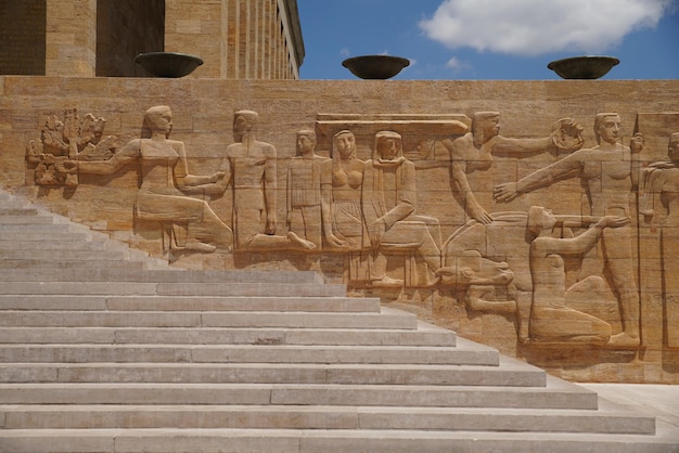 Rilievo nel mausoleo di Anitkabir di Mustafa Kemal Ataturk ad Ankara Turkiye