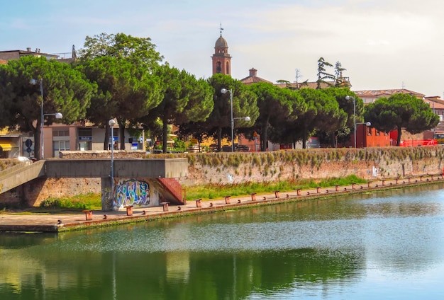 Rimini Vista alla città vecchia dal canale