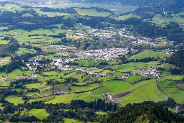 Ripresa aerea della città di Furnas