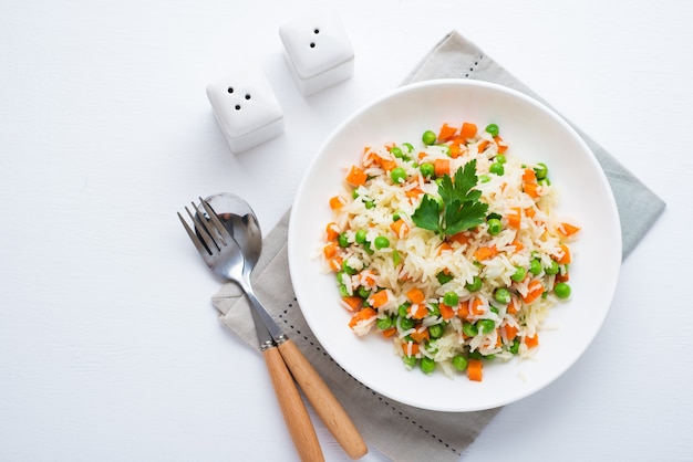 Riso bollito con verdure