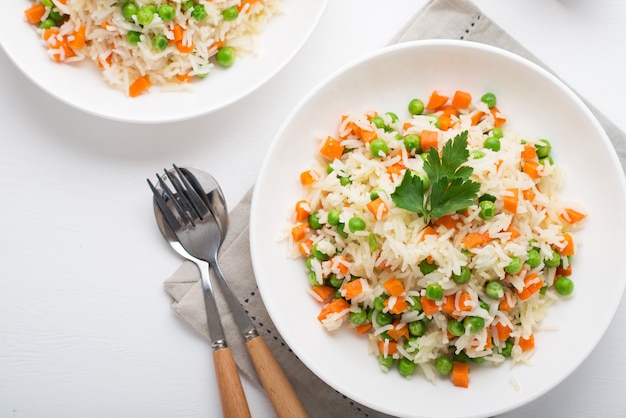 Riso bollito con verdure