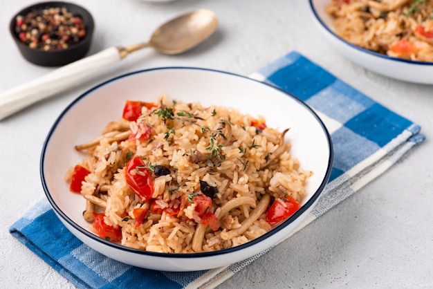 riso fritto con pomodoro e funghi