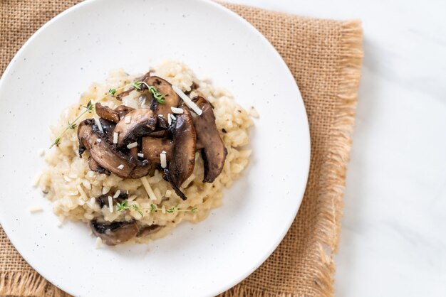 Risotto con funghi e formaggio