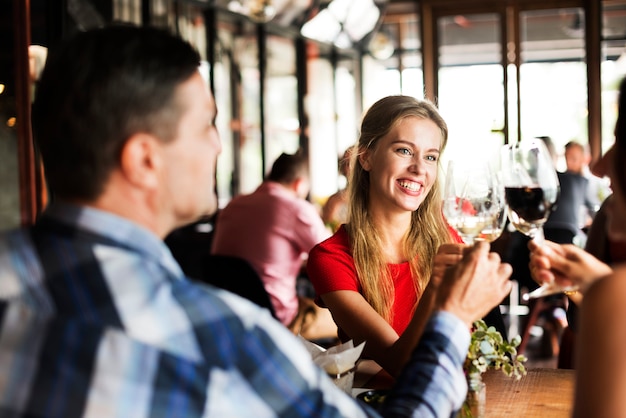 Ristorante che raffredda il concetto riservato di stile di vita di classe