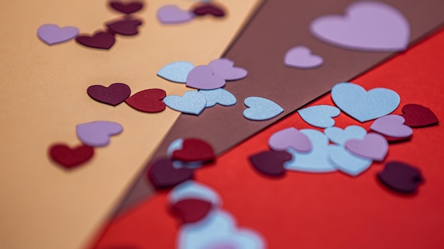 ritagli di carta a forma di cuore Sfondo di carta per festeggiare San Valentino