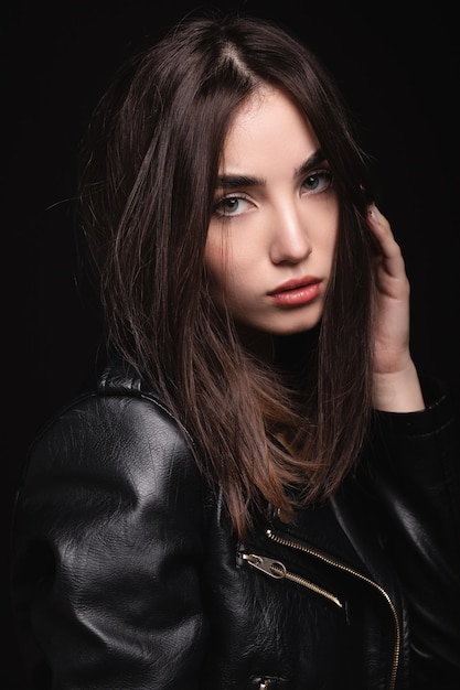 Ritratto del volto di donna perfetta Bellezza sexy modello bruna femmina con bella pelle