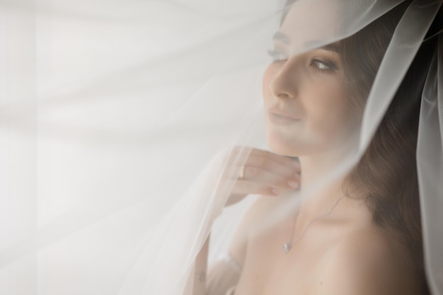 ritratto di bella donna ritratto sposa felice