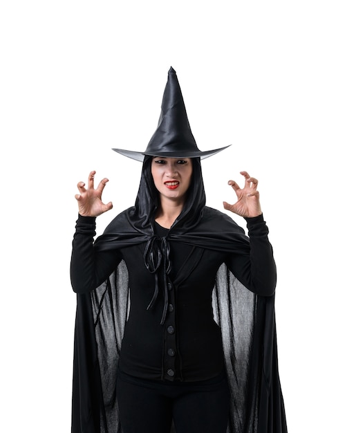 Ritratto di donna in nero spaventoso strega halloween costume in piedi con cappello