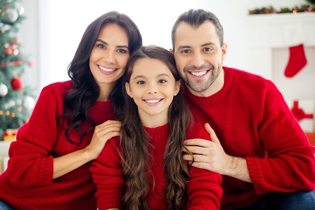 Ritratto di famiglia il giorno di Natale