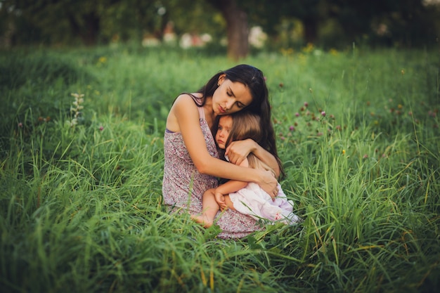 Ritratto di madre e figlia