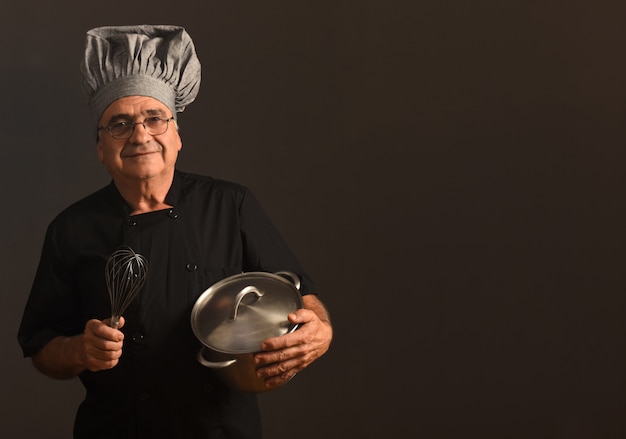 Ritratto di un anziano chef