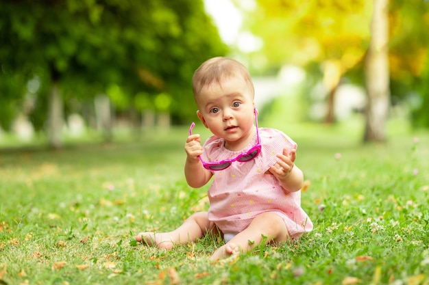 Ritratto di una bambina carina