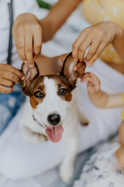 Ritratto di una donna con un cane