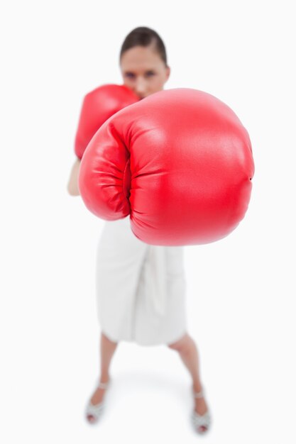 Ritratto di una donna d&#39;affari boxe