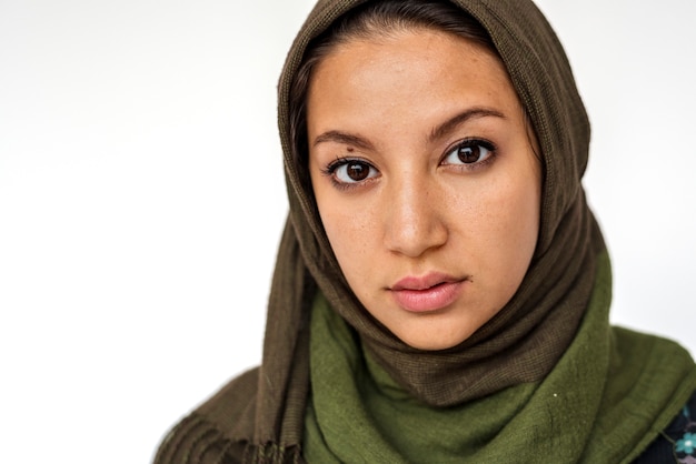 Ritratto di una donna in hijab