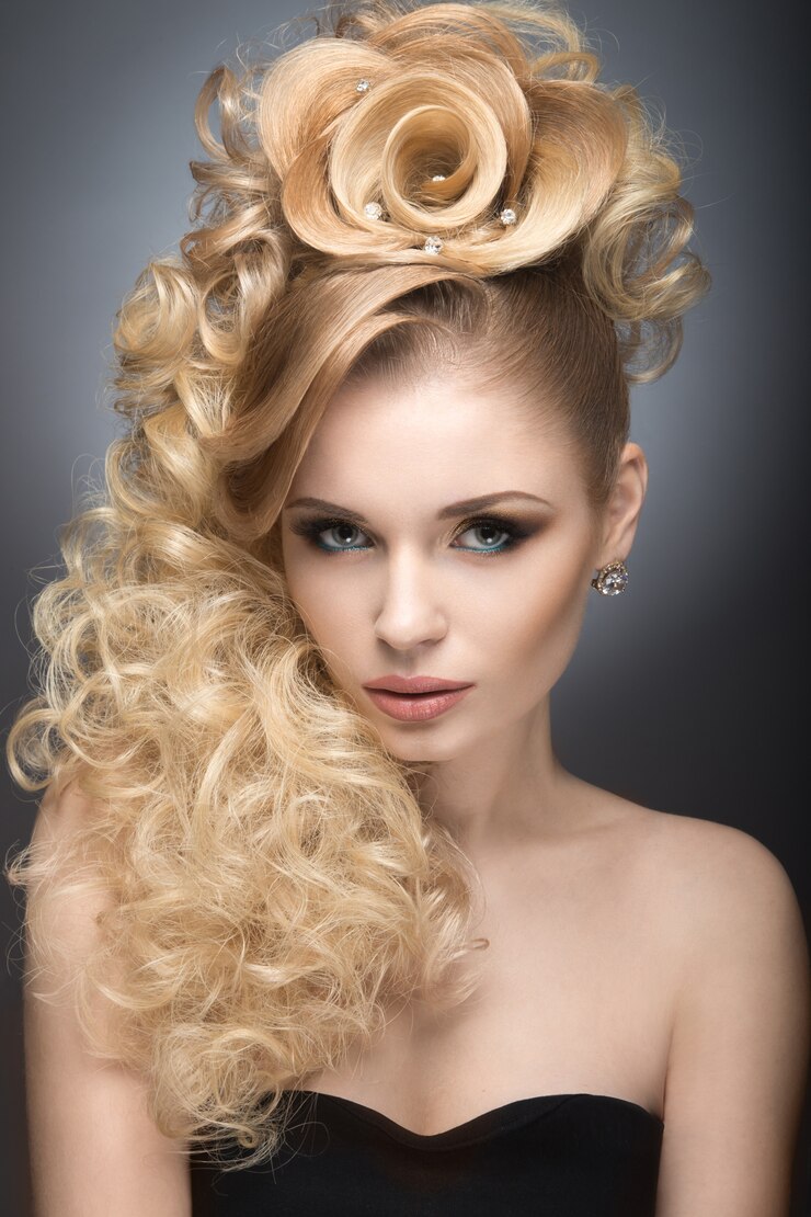 Foto ritratto di una giovane donna con un taglio di capelli elegante