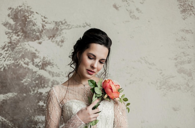 Ritratto di una sposa bellissima moda