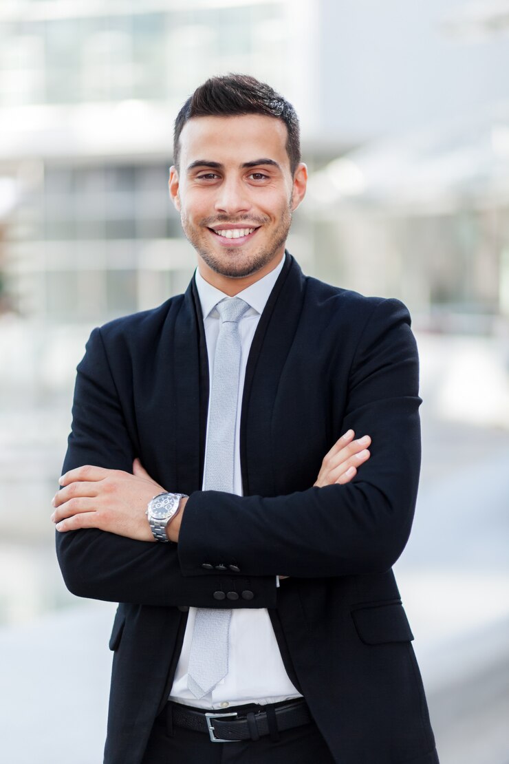 Foto ritratto di uomo sorridente