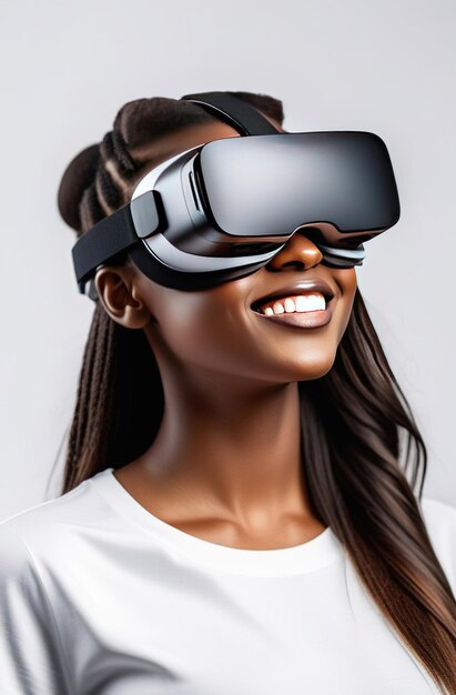 Ritratto in primo piano di una giovane donna africana sorridente che indossa occhiali di realtà virtuale Vr