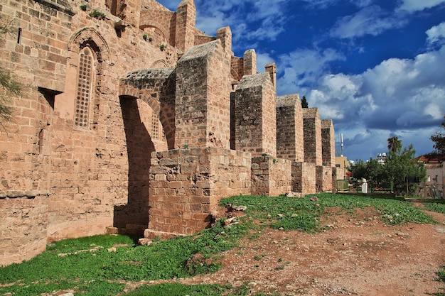 Riuns della chiesa a Famagosta, Cipro del Nord