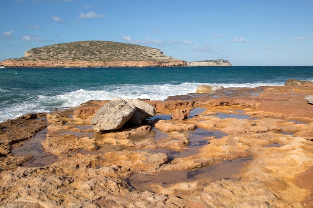 Rocce a Comte Beach a Ibiza, Spagna