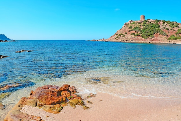 Rocce bagnate nella costa del Porticciolo Sardegna