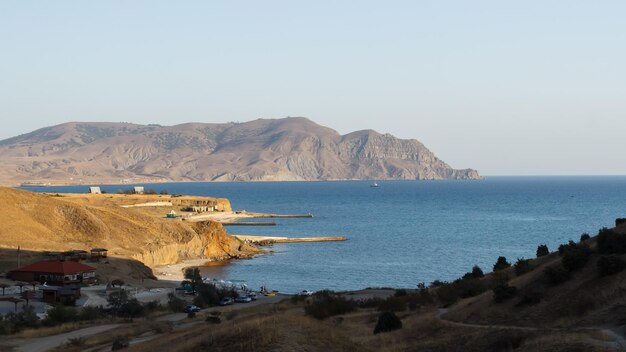 Rocce e la costa del Mar Nero vicino a Sudak