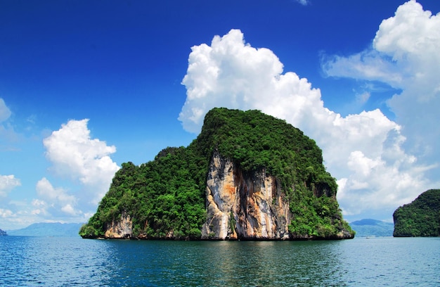 Rocce e mare a Krabi Thsiland