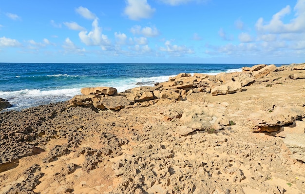 Rocce gialle dalla costa dell'Argentiera Sardegna