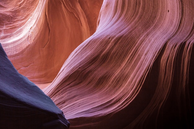 Rocce levigate dalla sabbia nel Lower Antelope Canyon