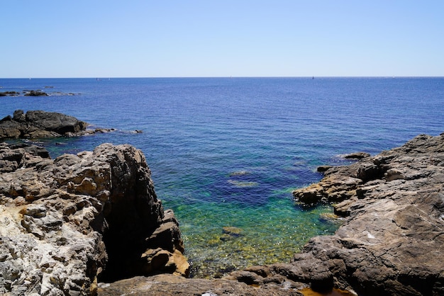 Roccia accesso di pietra alla spiaggia del mare vendee Atlantico in Francia