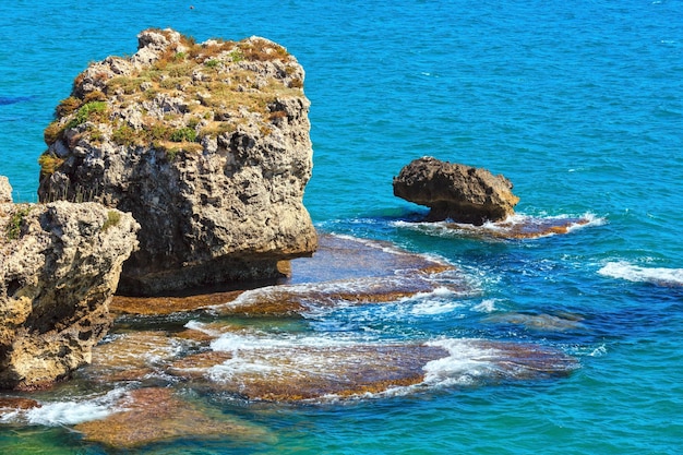 Roccia in mare vicino ad Agrigento Sicilia Italia