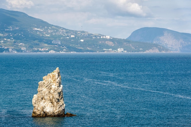 Roccia scenica nel Mar Nero Crimea