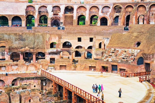 Roma, Italia - 13 ottobre 2016: Palcoscenico del Colosseo a Roma, Italia. È l'anfiteatro di Roma.