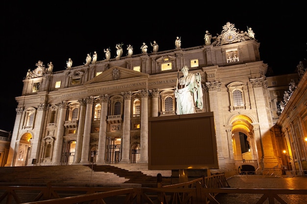 Roma Italia architettura centro città di notte con retroilluminazione