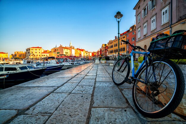 Romantica città vecchia di Rovigno in Croazia, Europa.