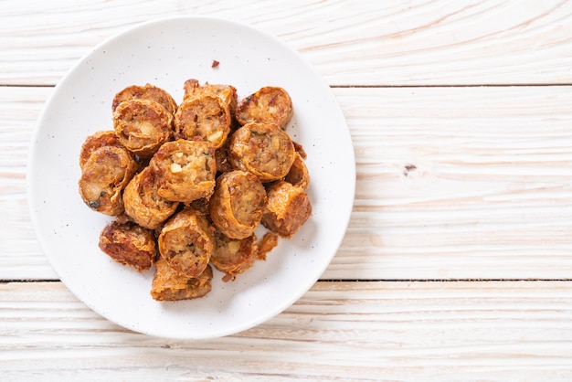 Rotolo di granchio fritto nel grasso bollente