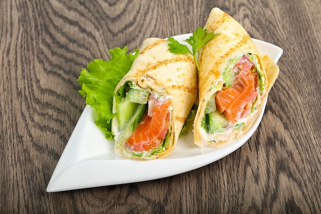 Rotolo di pane di salmone