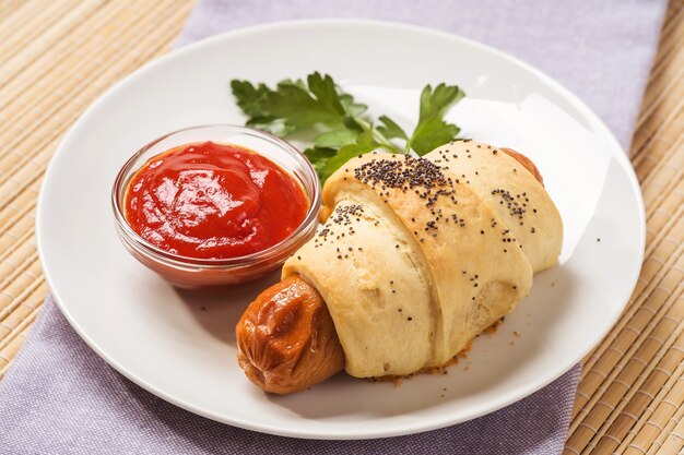 Rotolo di salsiccia appena sfornato